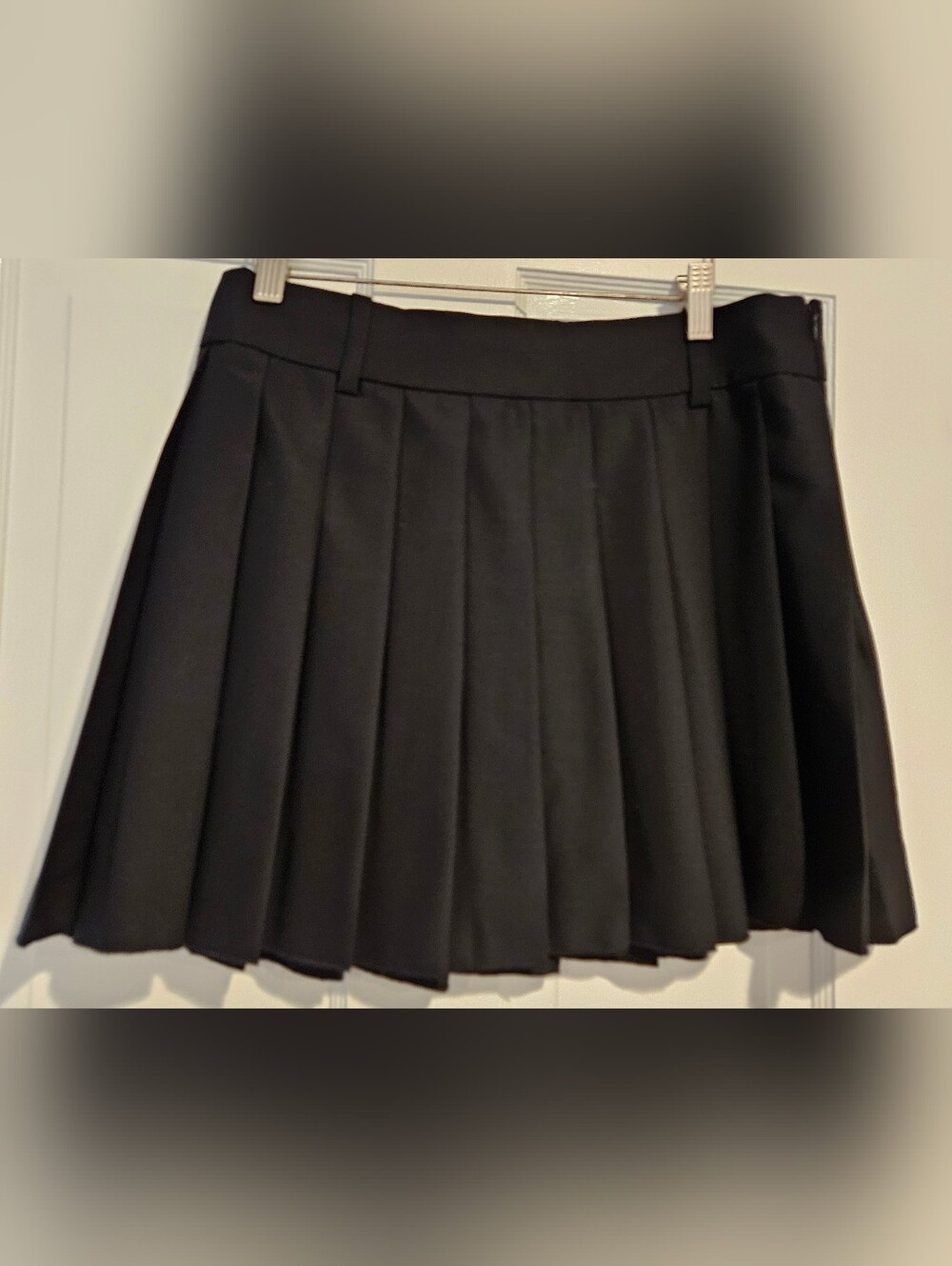 Babaton Black Pleated Skater Skirt